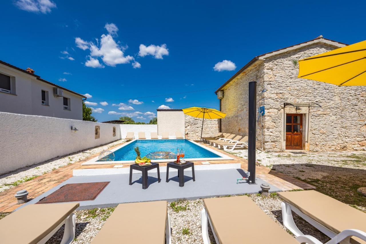 Villa Laura - Orihi Barban Exterior foto